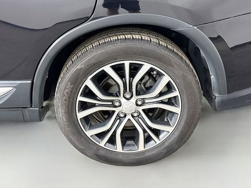 Used 2017 Mitsubishi Outlander SE image 44