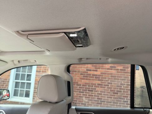 Used 2019 GMC Yukon Denali w/ Denali Ultimate Package AWD/4WD image 13