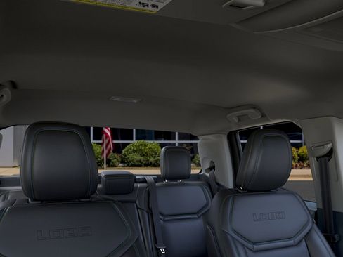 New 2026 Ford Maverick Lobo AWD/4WD image 12