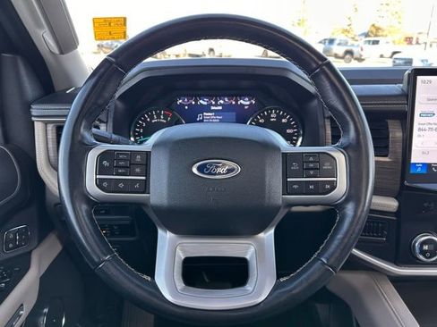 Used 2024 Ford Expedition Limited image 25