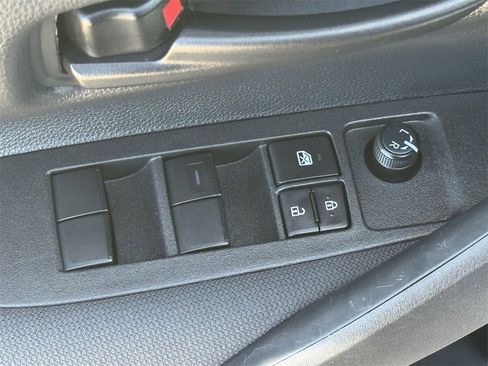 Used 2025 Toyota Corolla LE image 18