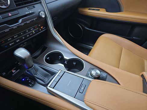 Used 2022 Lexus RX 350 FWD w/ Premium Package image 25