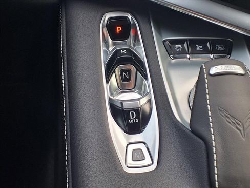 Used 2024 Chevrolet Corvette Stingray Preferred Cpe w/ Z51 Performance Package image 17