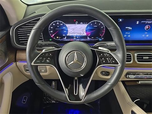 Certified 2025 Mercedes-Benz GLS 450 4MATIC image 29