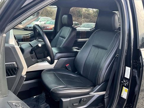Used 2019 Ford F150 Lariat w/ Equipment Group 502A Luxury image 19