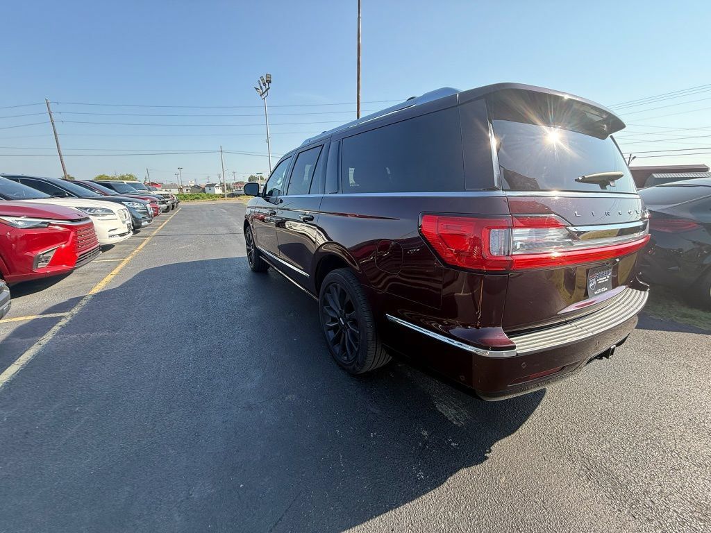 Used 2021 Lincoln Navigator L Reserve w/ Luxury Package AWD/4WD image 5