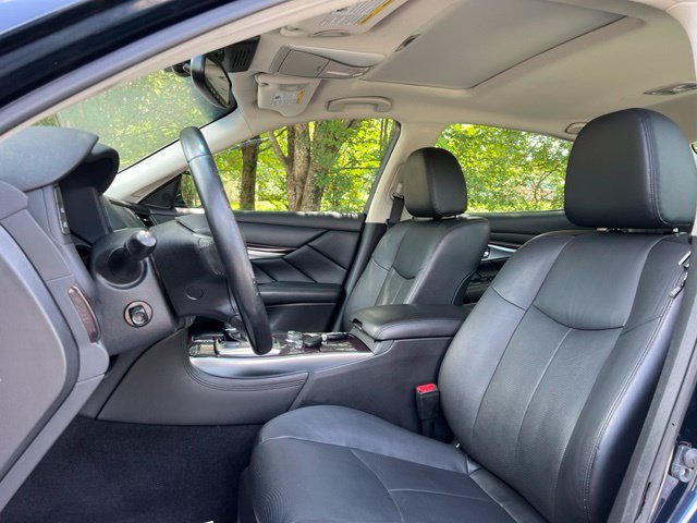 Used 2017 INFINITI Q70 L 3.7 AWD/4WD image 11