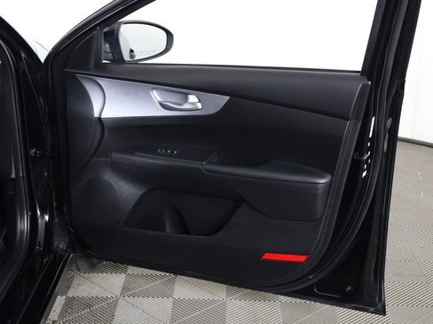 Used 2023 Kia Forte LXS w/ LXS Technology Package FWD image 22