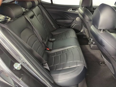 Used 2023 Kia Stinger GT2 RWD image 34