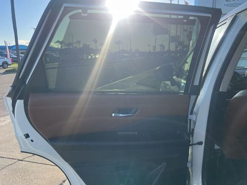 Used 2023 Nissan Pathfinder Platinum w/ Cargo Package image 32