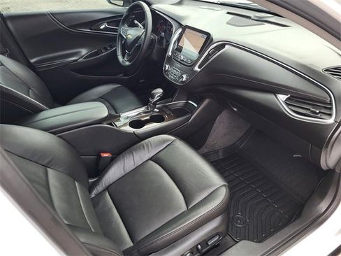 Used 2024 Chevrolet Malibu LT w/ Redline Edition image 21