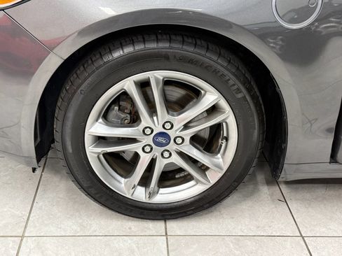Used 2016 Ford Fusion Energi Titanium w/ Driver Assist Package FWD image 39