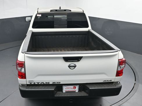 Used 2022 Nissan Titan S image 36