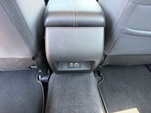 Used 2025 Nissan Altima 2.5 SV FWD image 18