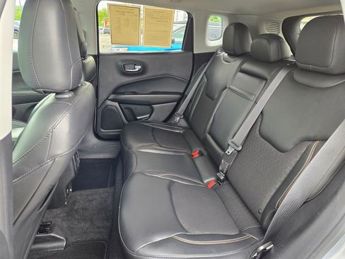 Used 2018 Jeep Compass Latitude AWD/4WD image 26