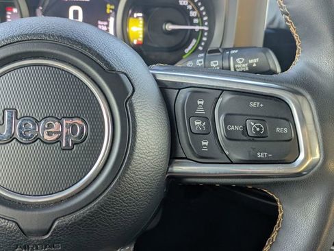 Used 2024 Jeep Wrangler Unlimited Sahara image 20