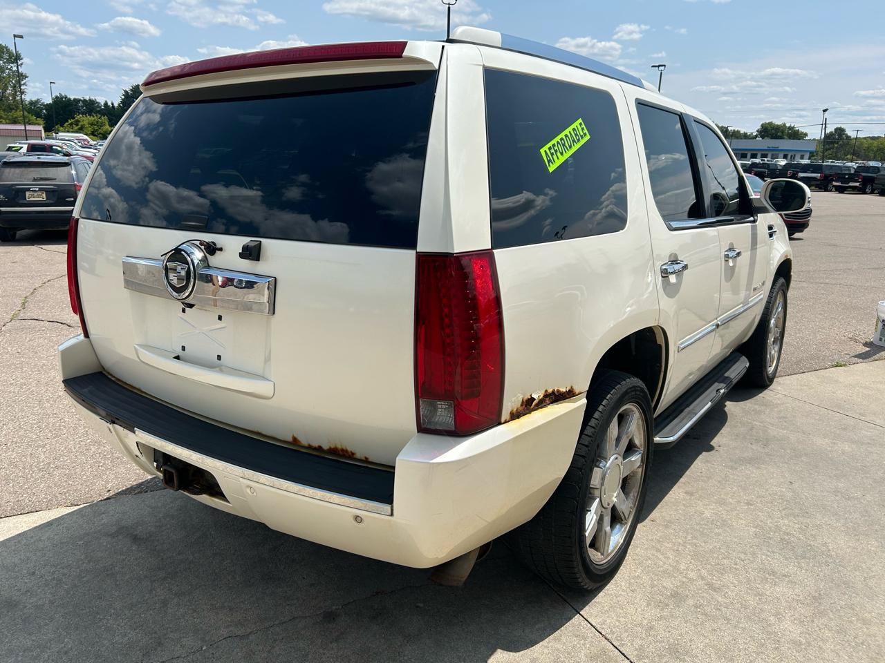 Used 2007 Cadillac Escalade AWD w/ Information Package image 5