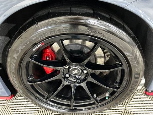 Used 2024 Nissan Z NISMO w/ Floor Mat Package RWD image 10