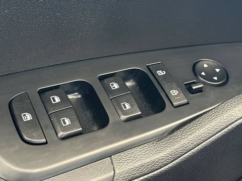 Used 2025 Kia Sportage LX FWD image 17