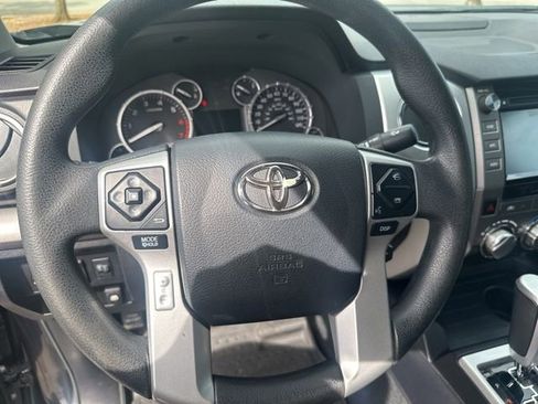 Used 2017 Toyota Tundra SR5 w/ SR5 Upgrade Package image 21