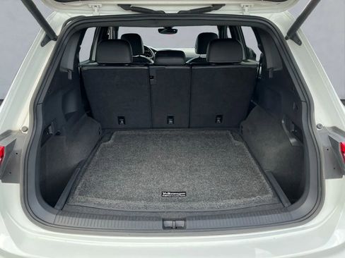 Used 2021 Volkswagen Tiguan SEL Premium R-Line image 19