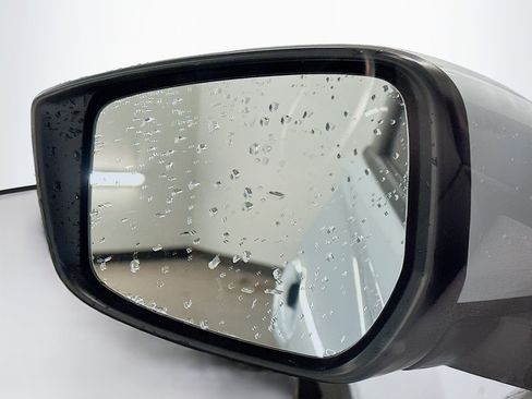 Used 2021 Nissan Kicks SV image 16