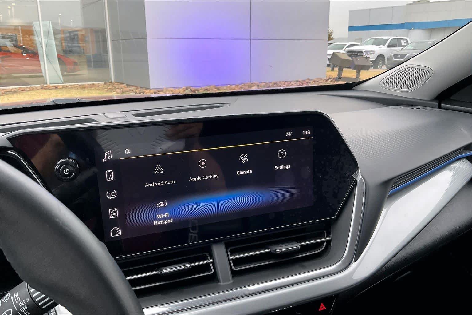 Used 2024 Chevrolet Trax LT w/ Driver Confidence Package FWD image 30