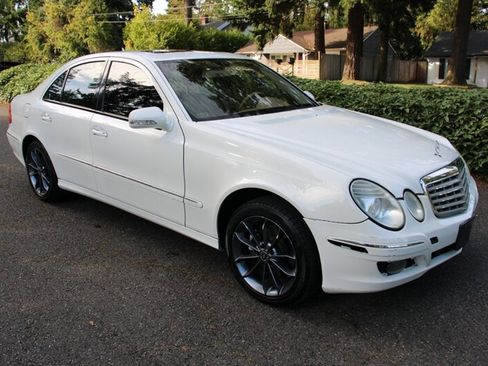 Used 2007 Mercedes-Benz E 350 Sedan image 2