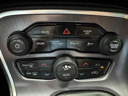 Used 2018 Dodge Challenger R/T Plus RWD image 32