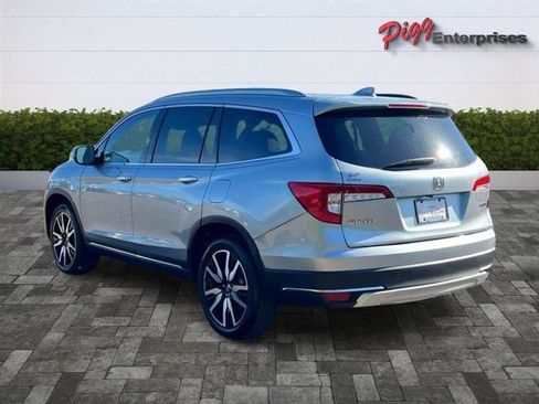 Used 2020 Honda Pilot Touring image 2