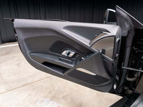 Used 2017 Audi R8 V10 w/ 20" Wheel Package image 55