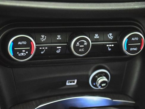 Used 2022 Alfa Romeo Stelvio Ti w/ Active Assist Plus Package AWD/4WD image 23