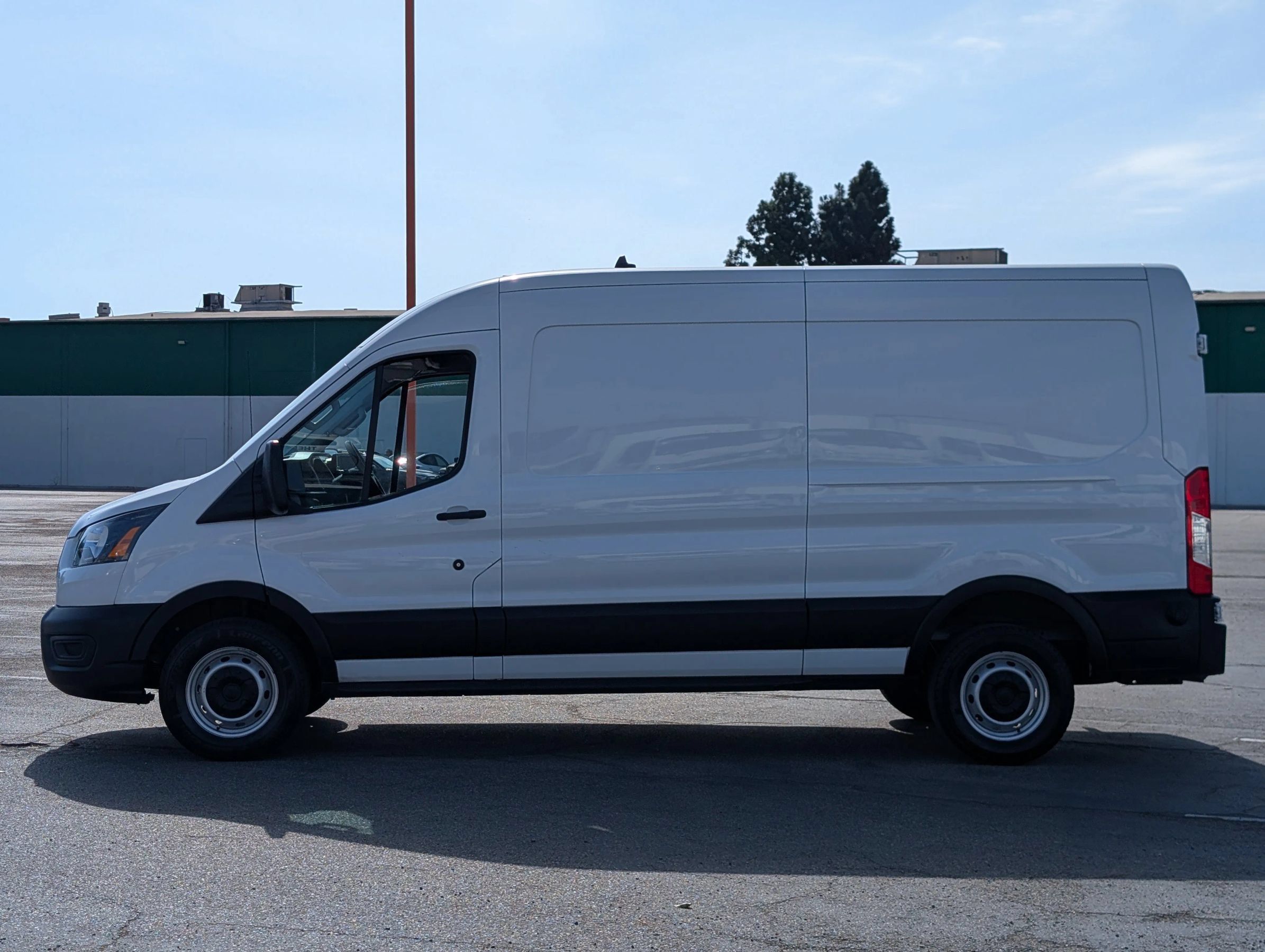 Used 2023 Ford Transit 250 Medium Roof w/ Load Area Protection Package RWD image 4