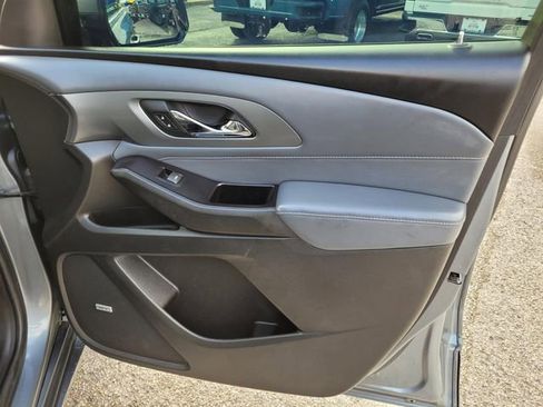 Used 2018 Chevrolet Traverse Premier w/ Driver Confidence II Package image 10