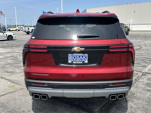 New 2025 Chevrolet Traverse LT w/ Sun and Wheel Package image 32