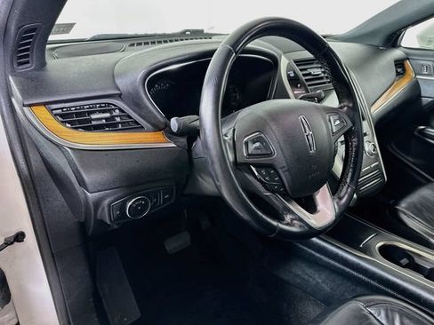 Used 2018 Lincoln MKC Select w/ Select Plus Package AWD/4WD image 12