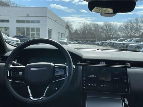 Used 2025 Land Rover Range Rover Velar S image 12