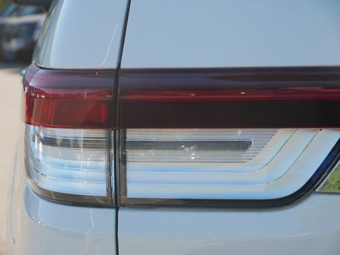 Used 2023 Lincoln Navigator Reserve image 11