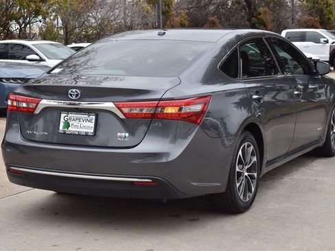 Used 2018 Toyota Avalon XLE Premium image 8