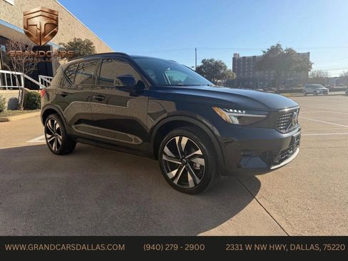 Used 2023 Volvo XC40 B5 Ultimate w/ Climate Package AWD/4WD image 7