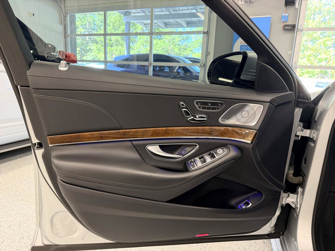 Used 2015 Mercedes-Benz S 550 Sedan image 18