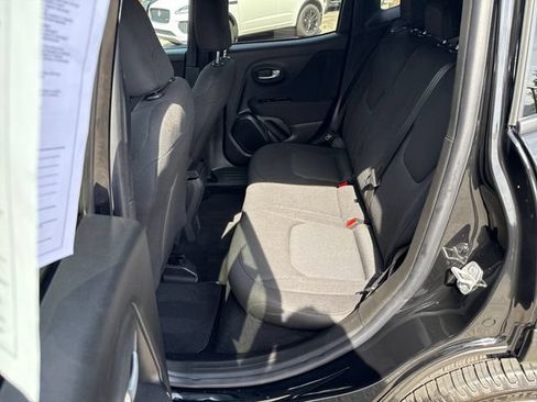 Used 2019 Jeep Renegade Sport w/ Sport Appearance Group FWD image 13