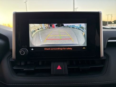 Used 2024 Toyota RAV4 XLE image 19