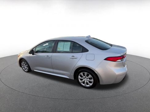 Used 2025 Toyota Corolla LE image 10