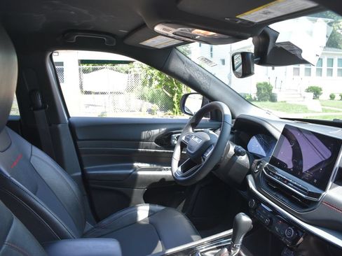 Used 2025 Jeep Compass Trailhawk AWD/4WD image 21