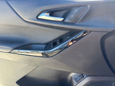 Used 2025 Chevrolet Equinox LT w/ Convenience Package II image 21