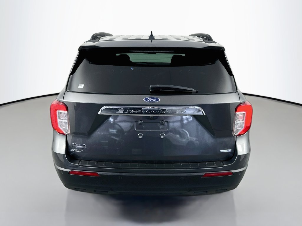 Used 2020 Ford Explorer XLT AWD/4WD image 6