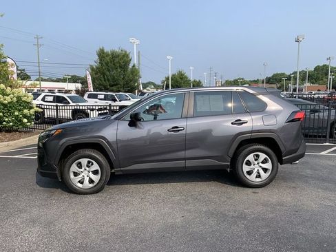 Certified 2023 Toyota RAV4 LE FWD image 5