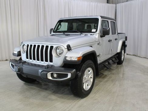 Used 2022 Jeep Gladiator Sport AWD/4WD image 34