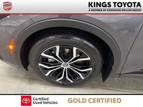 Certified 2023 Toyota Crown XLE image 36